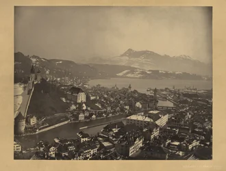 [Lago de Lucerna, Suiza]