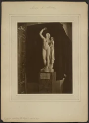 [«Safo invocando a los dioses para que la inspiren», de Pradier / Museo del Louvre]
