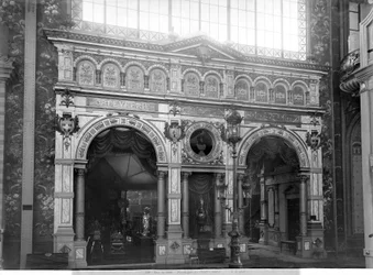 Pórtico del Pabellón de Plateros en la Exposición Universal, París, 1889