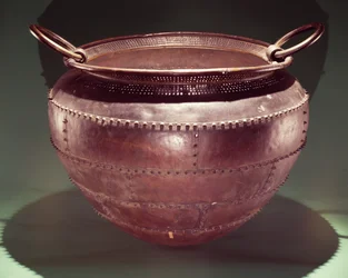 Caldero, de Castlederg, Condado de Tyrone, Edad de Bronce Tardía, 700-600 a.C.