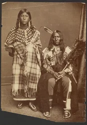 [Pareja de nativos americanos sin identificar]
