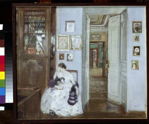 Lee. La finca Polotnyany Zavod (Rusia). (Lectura. La finca Polotnyany zavod). Una mujer con el rostro oculto en un pañuelo llora mientras lee. Obra de Alexander Valentinovich Sredin (Sredine) (1872-1934), temple sobre tabla