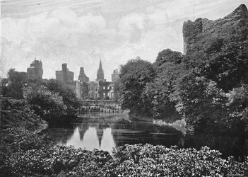 Castillo de Cardiff: Frente Este y Torreón, c.1896