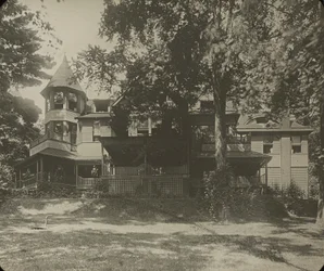 Casa Oaklawn, (Lado Este)