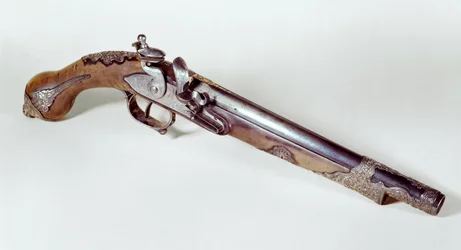 Pistola perteneciente a Abd el-Kader (1808-83) (metal)
