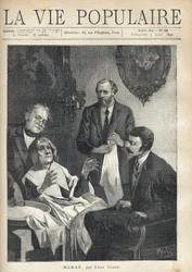 En una sala de estar, una anciana sentada con la cabeza sostenida por un doctor, con las manos abiertas frente a ella, espera a un segundo doctor, de pie a su lado, limpiando un instrumento con un paño blanco, para operarla de cataratas. Sentada frente a e