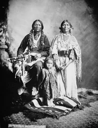Jefe Apache Antonio Maria con su familia