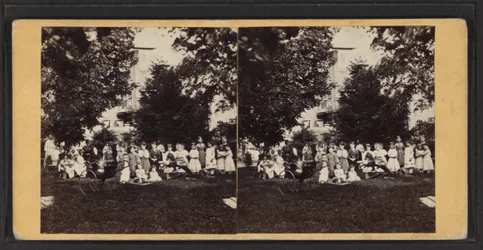 Niños y parque infantil, Comunidad de Oneida, Estado de Nueva York, c.1870