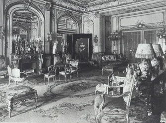 Sala de estar en la casa de la familia Astor, Quinta Avenida, Nueva York