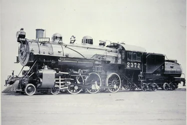 Locomotora 2372 clase T-32 del Ferrocarril del Pacífico Sur