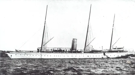 Yate de lujo de John Astor, c.1910 (foto en blanco y negro)