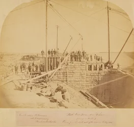 Casa de la Puerta Sur del Nuevo Embalse, Central Park, durante la construcción
