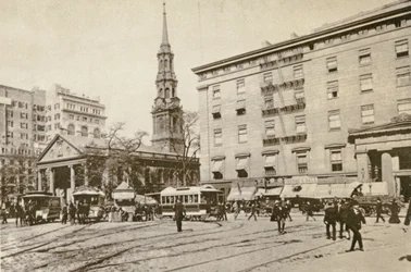 Capilla de San Pablo y la Casa Astor, cerca del Parque del Ayuntamiento, Ciudad de Nueva York, 1892