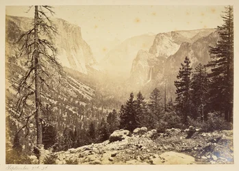Valle de Yosemite desde el punto de inspección