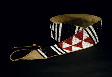 Cinturón Ceremonial de Mujer, tribu Maidu, California
