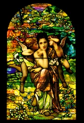 Una ventana de vidrio favrile con plomo y chapado, c.1895