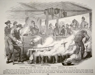 Cocinando en el campamento - La cocina de los Dragones de Fremont en Tipton, Missouri