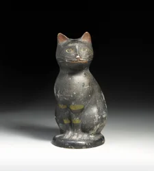 Gato moldeado y decorado