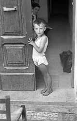 UVAS AMARGAS - NIÑO DESNUDO