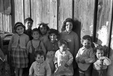 NIÑOS DE DISTINTAS EDADES