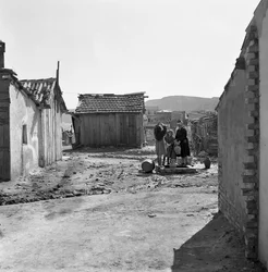 CROTONE - EN LA FUENTE