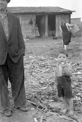 CROTONE - INFANCIA EN LA LANZADERA,