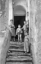 CROTONE - EN LAS ESCALERAS