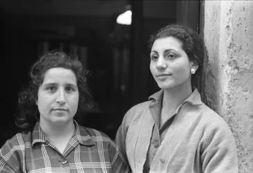 MUJERES DE CROTONE