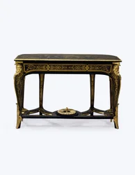 Una de un Par de Mesas de Consola de Carey Marrón con Montura de Ormolu, c.1710