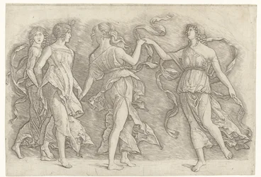 cuatro mujeres bailando