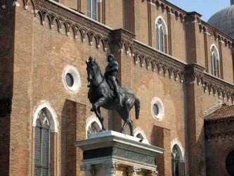 Estatua ecuestre del Condottiere Colleoni por Andrea del Verrocchio