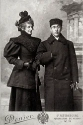 Zinaida Gippius, poeta rusa, con el historiador de arte Akim Volynsky, c1890-c1894