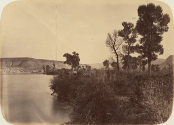 Lámina 25. Green River Valley, Looking Down the River,1869 (foto)