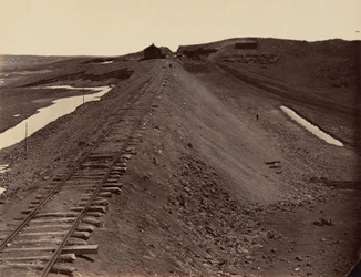 Placa 2. Canon de granito, desde el depósito de agua,1869 (foto)