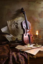 Naturaleza muerta romántica con violín