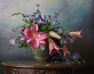 Naturaleza muerta con flores