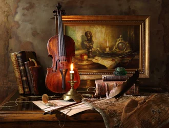 Naturaleza muerta con violín antiguo