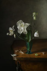 Elegante bodegón floral