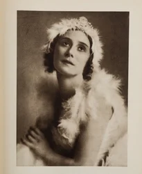 Anna Pavlova en el ballet El Cisne Moribundo de Camille Saint-Saens