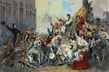 Episodio de la Revolución de 1830 frente al Ayuntamiento de Bruselas. Cromolitografía publicitaria de chocolates Antoine en Bruselas, principios del siglo XX. Colección privada
