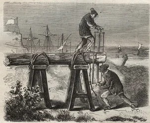 Forzados serradores del penitenciario Saint-Laurent en Cayena (Guayana Francesa) en el siglo XIX. Grabado en “Histoire des bagnes depuis leur creación à nos jours” (1877) por Pierre Zaccone (1817-1895). Colección privada.