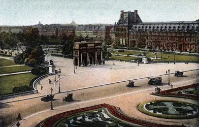 París: panorama de las Tullerías (jardín y palacio) y el Arco de Triunfo del Carrusel. Fotografía de 1920 en "Álbum Artístico" de la ciudad de París. Colección privada