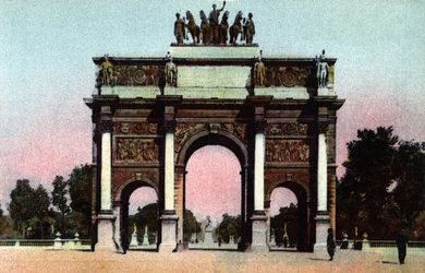 París: vista del Arco de Triunfo del Carrusel realizado por Pierre Francois Leonard Fontaine (1762-1853) y Charles Percier (1764-1838) en 1809. Fotografía de 1920 en 