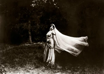 Retrato de Margaretha Geertruida Zelle, conocida como Mata Hari