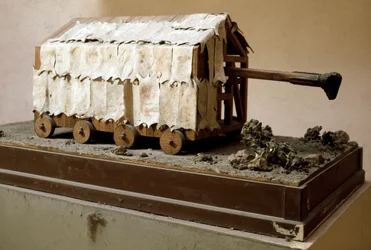 Reconstrucción de un ariete, una máquina de guerra de origen cartaginés y luego adoptada por los legionarios romanos. Roma, Museo de la Civilización Romana