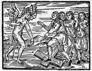 Satanás obliga a sus futuros discípulos a caminar sobre la cruz - Compendium Maleficarum, trata sobre las brujas, su maldad y sus sortilegios por Francesco Maria Guazzo o Guaccio o Guaccius (15?? -16??) 1608 Colección Privada