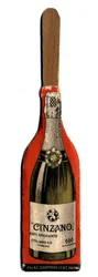 Pequeño abanico publicitario, objeto derivado de la promoción de la marca de vermut Cinzano, vino aperitivo italiano. Principios del siglo XX. Colección privada