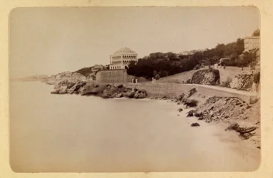 La ciudad de Marsella y sus alrededores alrededor de 1885-1890: La ruta de la Corniche, colección privada