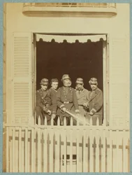 El estado mayor de la plaza Vendome durante la Comuna, hacia 1871 (foto b/n)