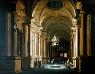 Figuras en la nave de una iglesia